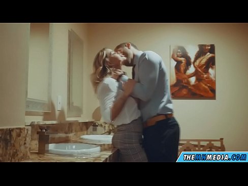 ❤️ Když vás na veřejných záchodcích svádí prsatá blondýna. ❤❌ Šukání video u cs.wassell.ru ﹏
